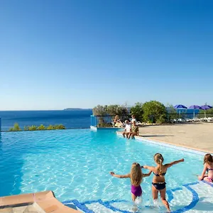 Goelia Le Domaine De La Pinede Aparthotel
